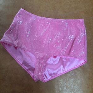 SPARKLE AND SHINE SEQUIN BOOTY SHORT - size L